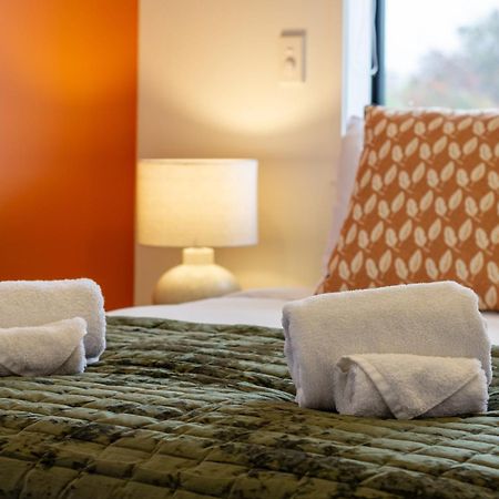 Serene Living 2 Bed With Carpark Christchurch Bagian luar foto