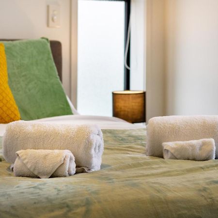 Serene Living 2 Bed With Carpark Christchurch Bagian luar foto