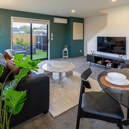 Serene Living 2 Bed With Carpark Christchurch Bagian luar foto