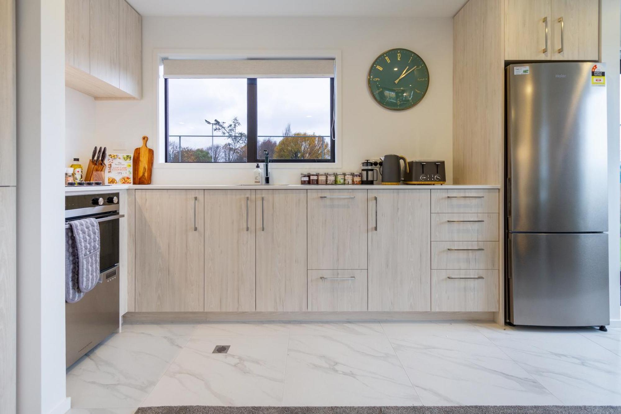 Serene Living 2 Bed With Carpark Christchurch Bagian luar foto
