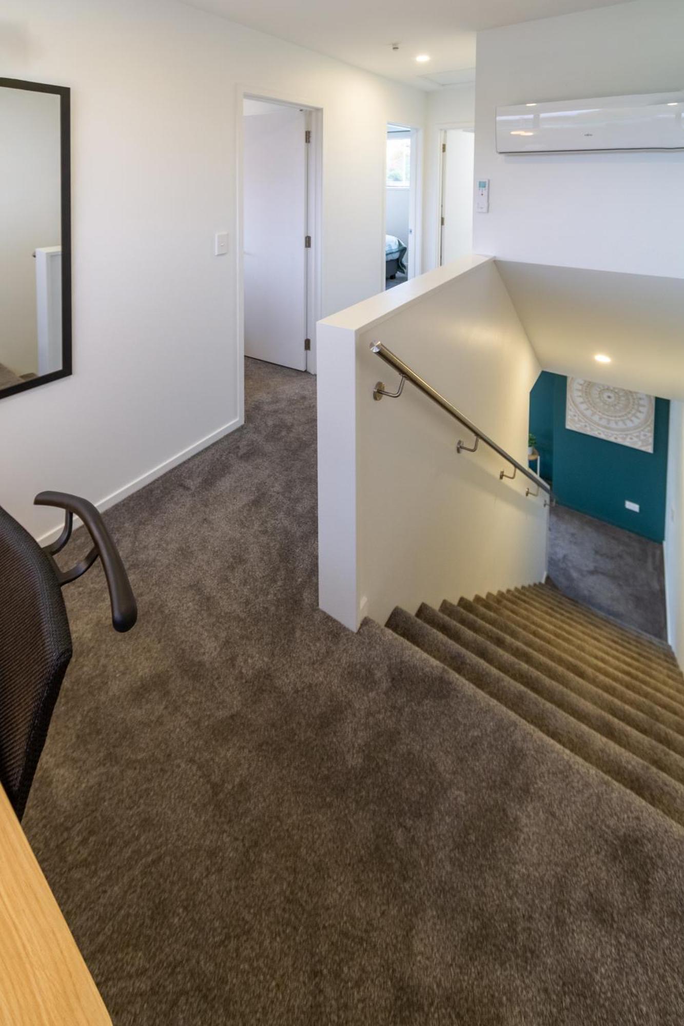 Serene Living 2 Bed With Carpark Christchurch Bagian luar foto